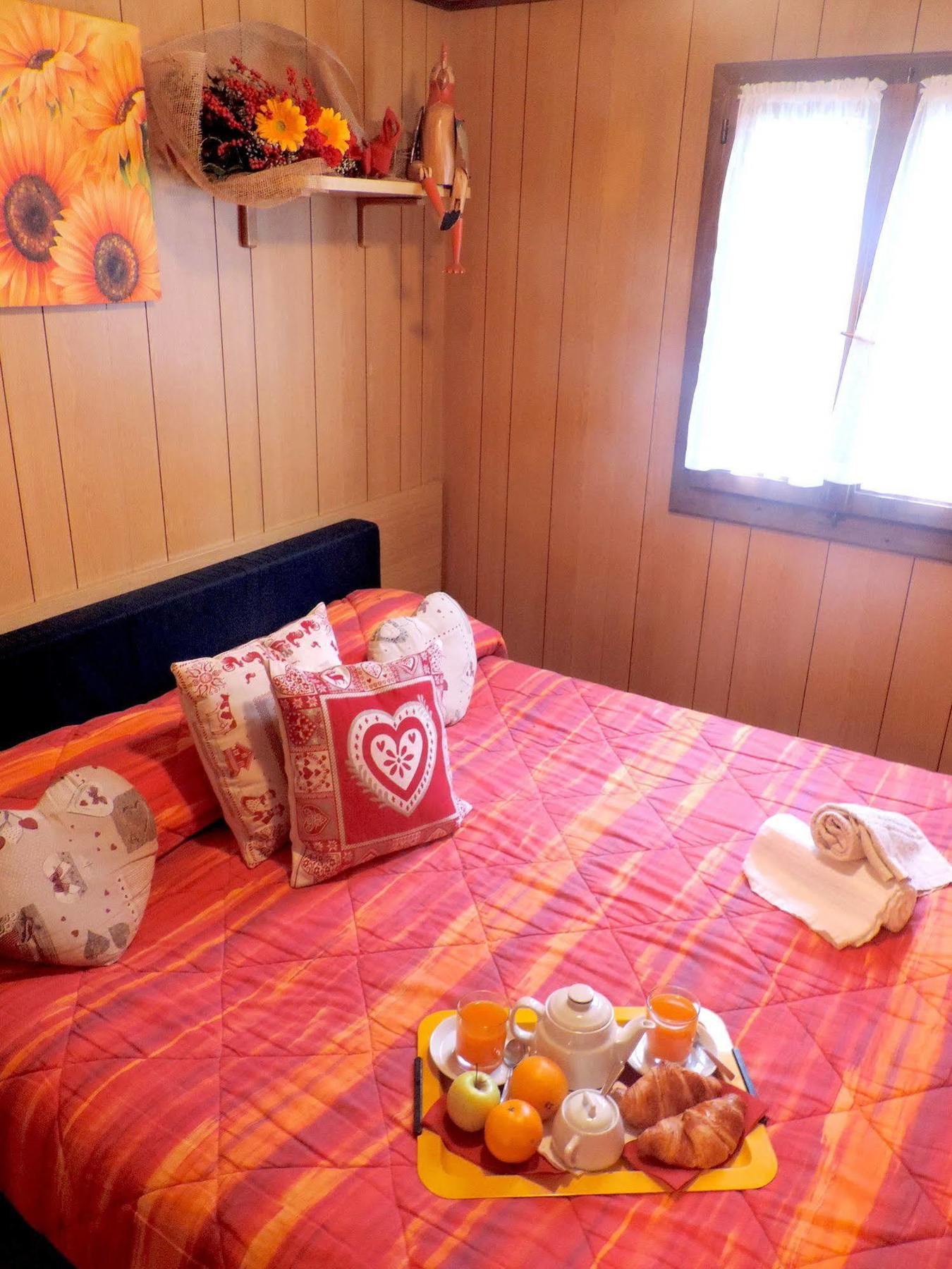 Antey-Saint-André Villaggio Turistico Camping Cervino מראה חיצוני תמונה