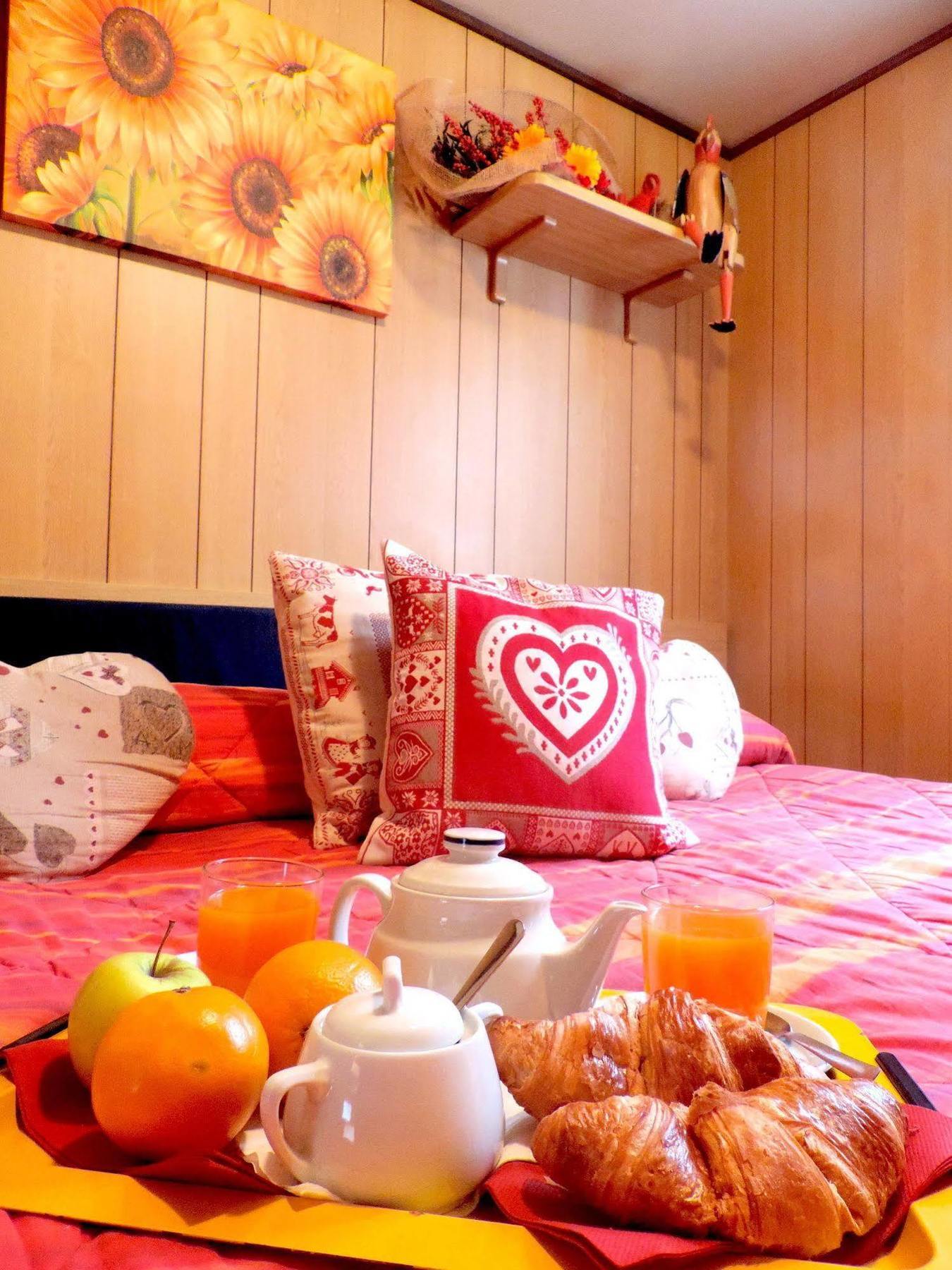 Antey-Saint-André Villaggio Turistico Camping Cervino מראה חיצוני תמונה